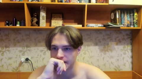 Snapshot of lazaret1k chatting on 12/17/24, 10:32 Vladi online show from 12/17/24, 10:32