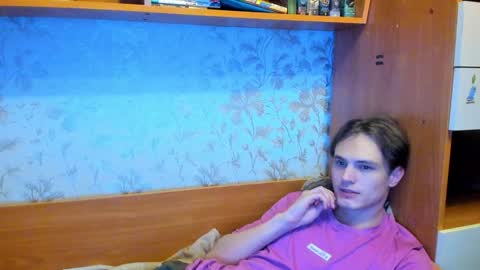 Snapshot of lazaret1k chatting on 01/09/25, 04:30 Vladi online show from 01/09/25, 04:30