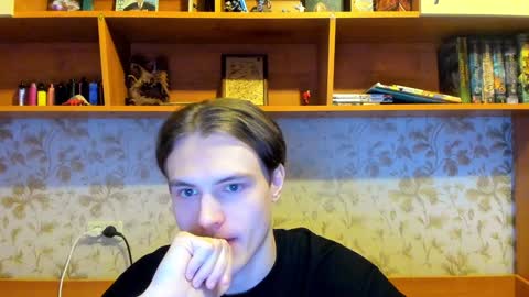 Snapshot of lazaret1k chatting on 01/11/25, 08:43 Vladi online show from 01/11/25, 08:43