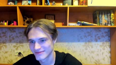 Snapshot of lazaret1k chatting on 01/16/25, 09:40 Vladi online show from 01/16/25, 09:40