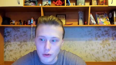 Snapshot of lazaret1k chatting on 02/05/25, 09:15 Vladi online show from 02/05/25, 09:15