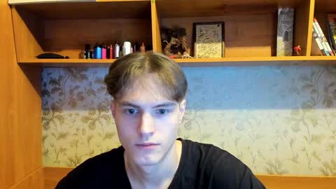 Snapshot of lazaret1k chatting on 02/09/25, 01:44 Vladi online show from 02/09/25, 01:44