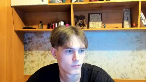 Snapshot of lazaret1k chatting on 02/13/25, 05:11 Vladi online show from 02/13/25, 05:11