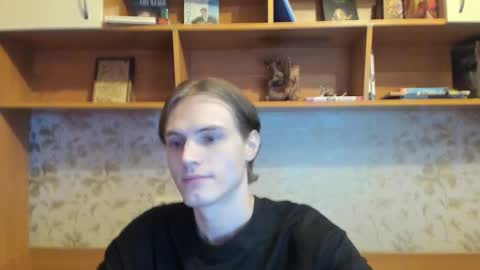 Snapshot of lazaret1k chatting on 10/19/25, 06:41 Vladi online show from 10/19/25, 06:41