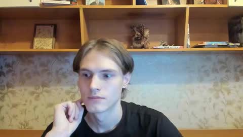 Snapshot of lazaret1k chatting on 10/21/25, 06:41 Vladi online show from 10/21/25, 06:41