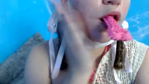 Snapshot of lazzy4ngel chatting on 07/04/26, 02:40 lazzy4ngel online show from 07/04/26, 02:40