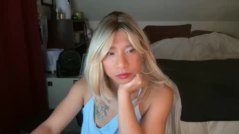 lbffemme online show from 11/15/25, 04:54