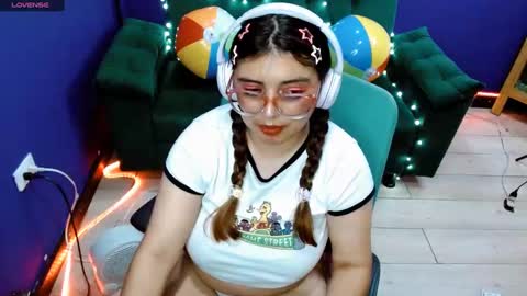 lcherryblossoml online show from 09/18/25, 05:15