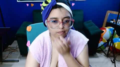 lcherryblossoml online show from 10/14/25, 12:00