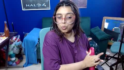 lcherryblossoml online show from 11/12/25, 12:55