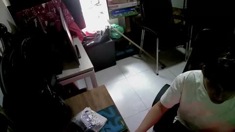 Snapshot of le_petit_princeb612 chatting on 09/09/25, 03:33 andres online show from 09/09/25, 03:33