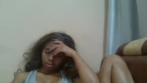 lea96546 online show from 10/08/25, 08:17