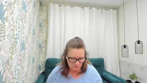 Snapshot of lea_fruit chatting on 02/14/26, 05:15 Lea online show from 02/14/26, 05:15