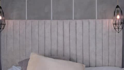    online show from 03/04/25, 01:45