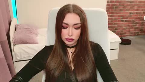 lea_loon online show from 10/27/25, 09:46