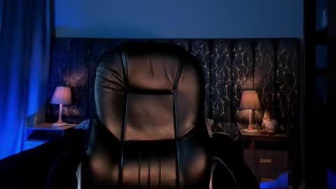 Lea Velle online show from 11/22/25, 08:57