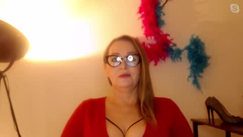 Snapshot of leadesire chatting on 01/14/25, 03:04 LEA online show from 01/14/25, 03:04