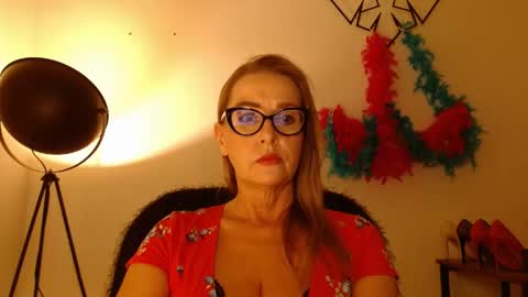 Snapshot of leadesire chatting on 05/25/26, 02:34 LEA online show from 05/25/26, 02:34