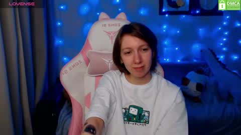 Snapshot of leah__gotty chatting on 12/26/24, 03:42 Leah Gotty online show from 12/26/24, 03:42