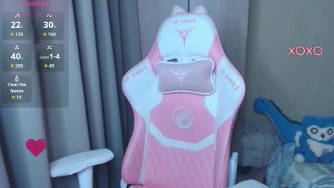 Leah  Gotty online show from 12/17/25, 02:17