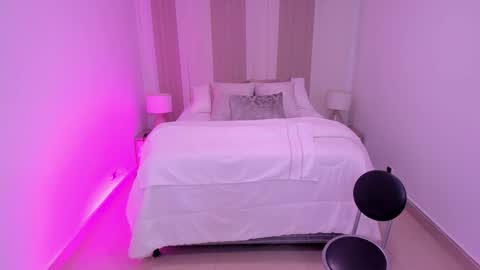 Leah  Greyy online show from 11/26/25, 11:22