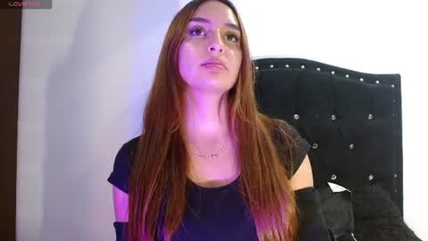 leah_moon11 online show from 07/01/26, 12:01