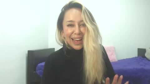 leah_susman online show from 09/25/25, 01:53