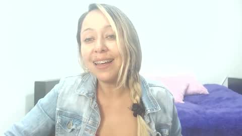 leah_susman online show from 12/04/25, 02:21