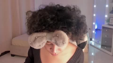 Snapshot of leahaltomm chatting on 02/16/25, 07:05 leahaltomm online show from 02/16/25, 07:05