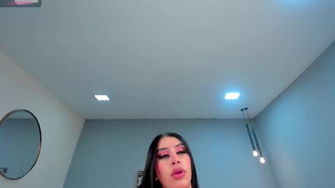 leahlombardi_ online show from 10/13/25, 06:41