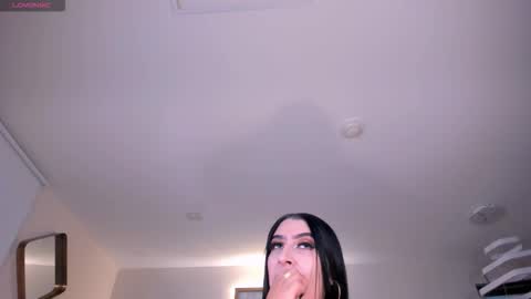 leahlombardi_ online show from 11/12/25, 03:18