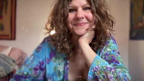 Leah Sparkles online show from 12/12/24, 02:11