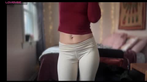 Leah Sparkles online show from 01/19/25, 04:46