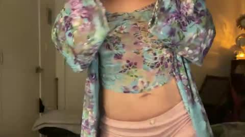 Leah Sparkles online show from 02/17/26, 05:15