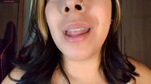 leah online show from 04/19/26, 08:46