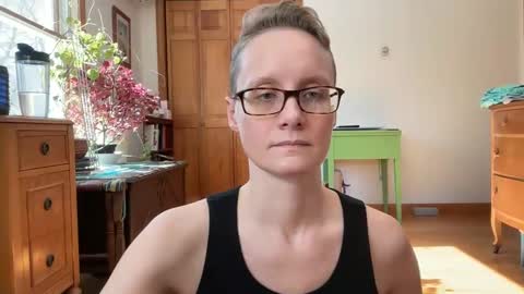 Lee online show from 03/02/25, 03:37