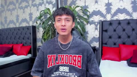 Lean online show from 03/31/26, 03:34