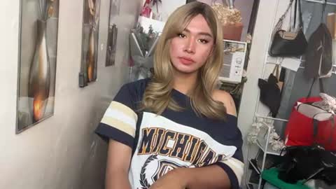 Snapshot of leanashleychatto2 chatting on 07/17/26, 06:57 Miss Candy online show from 07/17/26, 06:57