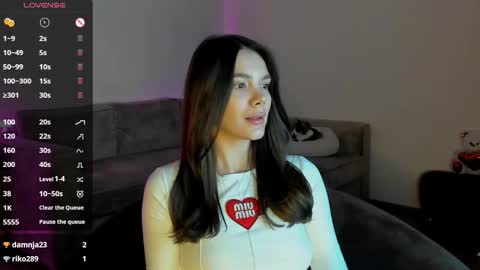 Leana online show from 10/17/25, 08:00