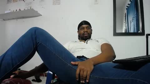 Latino hot online show from 05/15/26, 10:28