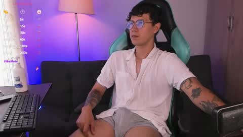 Snapshot of leaneseb chatting on 02/10/26, 04:55 leaneseb online show from 02/10/26, 04:55