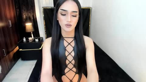 Snapshot of leannadavies chatting on 01/06/26, 10:19 leanna online show from 01/06/26, 10:19