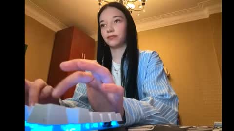 Eliza online show from 03/12/26, 04:02