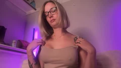 leanneluxecouple online show from 10/08/25, 01:03
