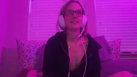 leanneluxecouple online show from 04/14/26, 12:49