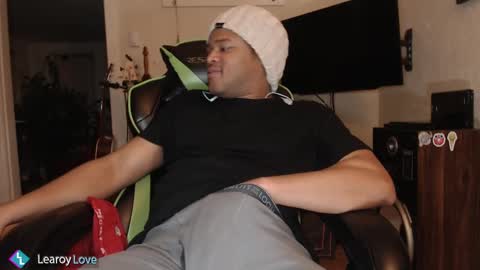 Learoy online show from 12/25/24, 12:27