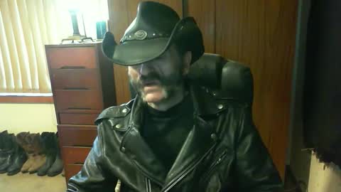 leathergreaser online show from 09/21/25, 08:43
