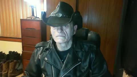 leathergreaser online show from 07/02/26, 08:04