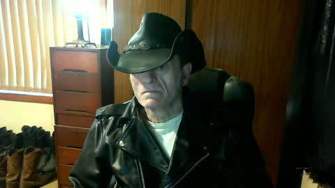 leathergreaser online show from 07/03/26, 11:44