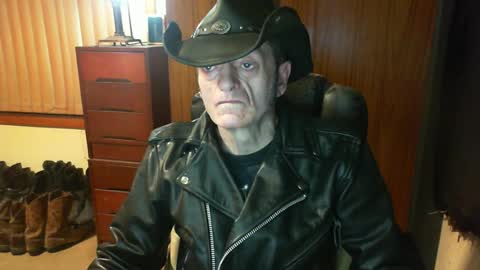 leathergreaser online show from 07/05/26, 07:32